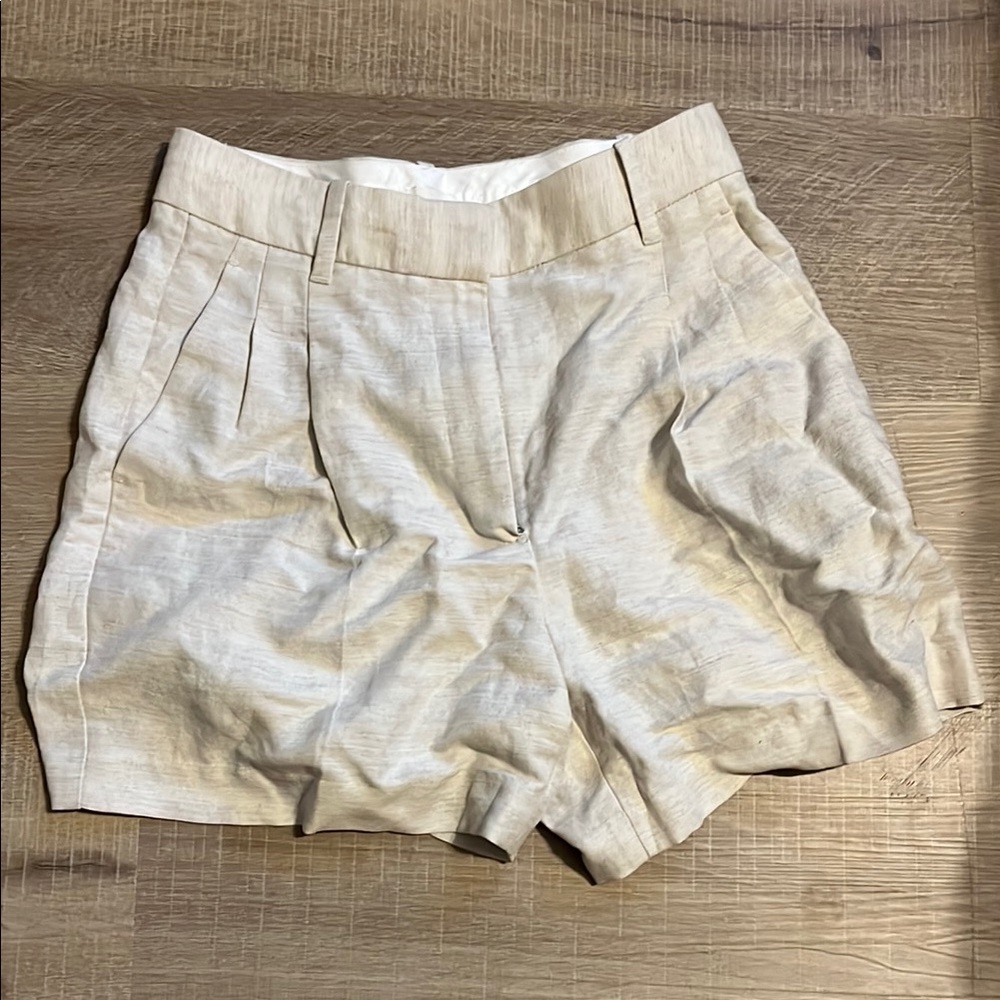 Wilfred Cream Women's Bermudas